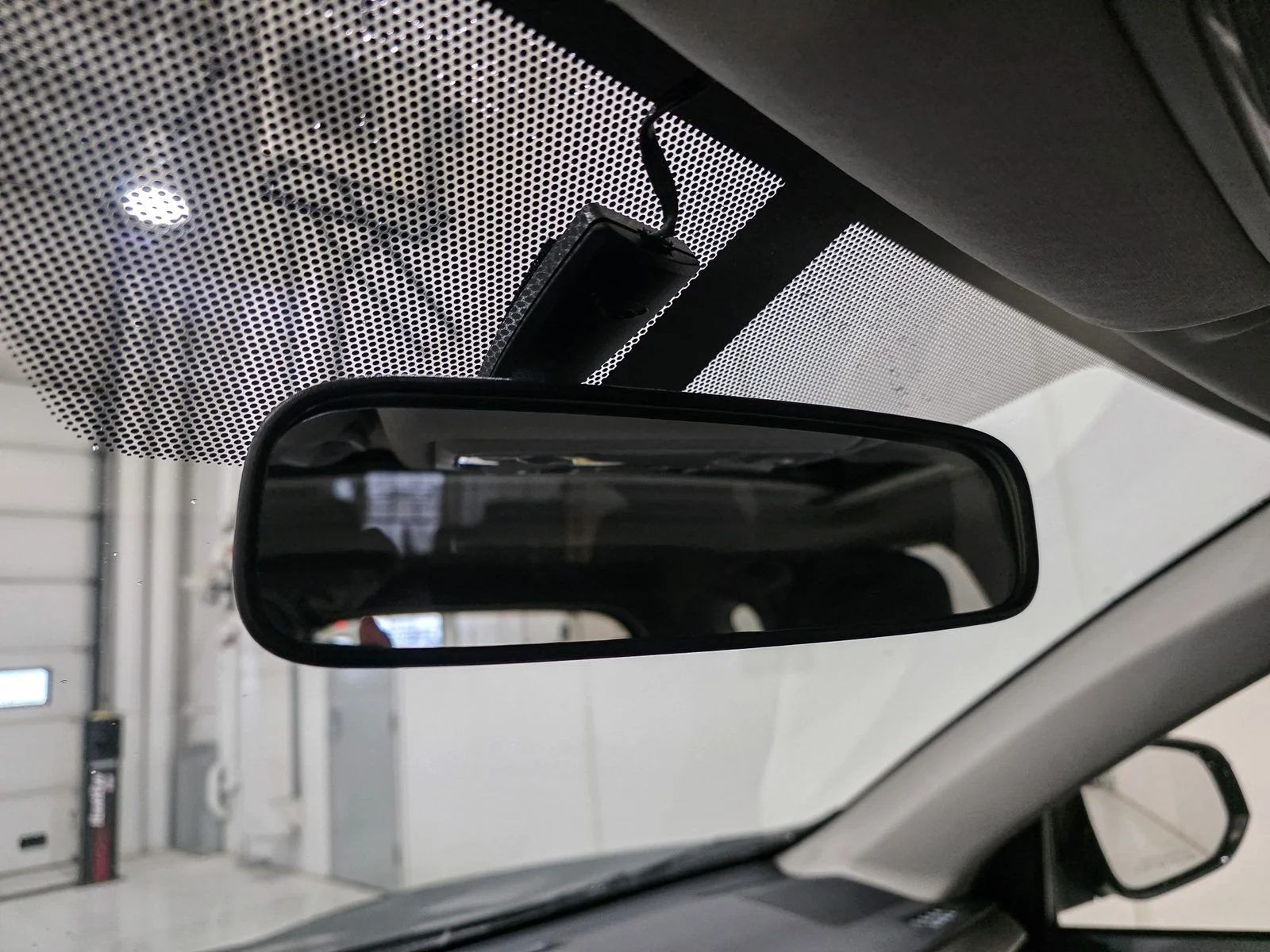 Used 2014 Gray Toyota XLE image 29