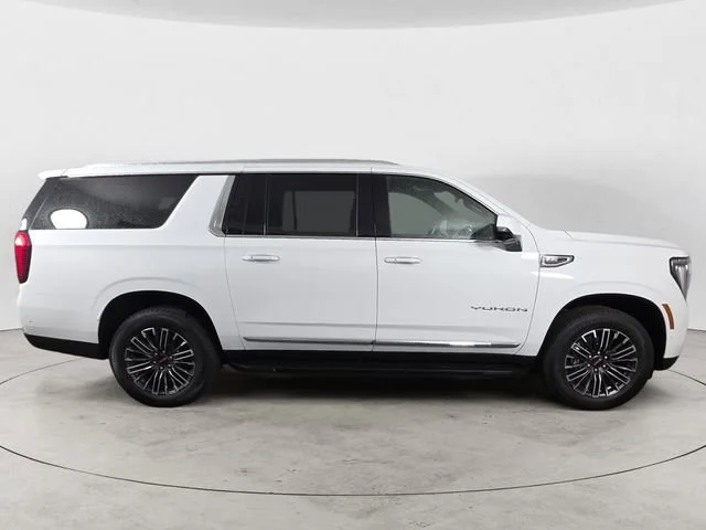 Used 2026 Summit White GMC Elevation image 6