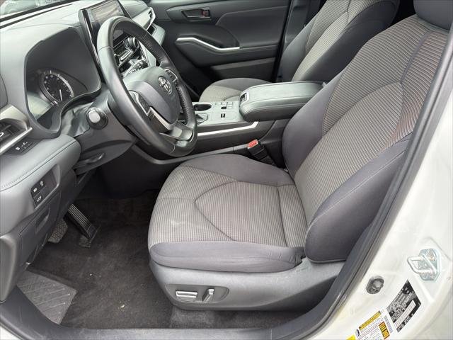 Certified Used 2024 WIND CHILL PEARL Toyota LE image 18