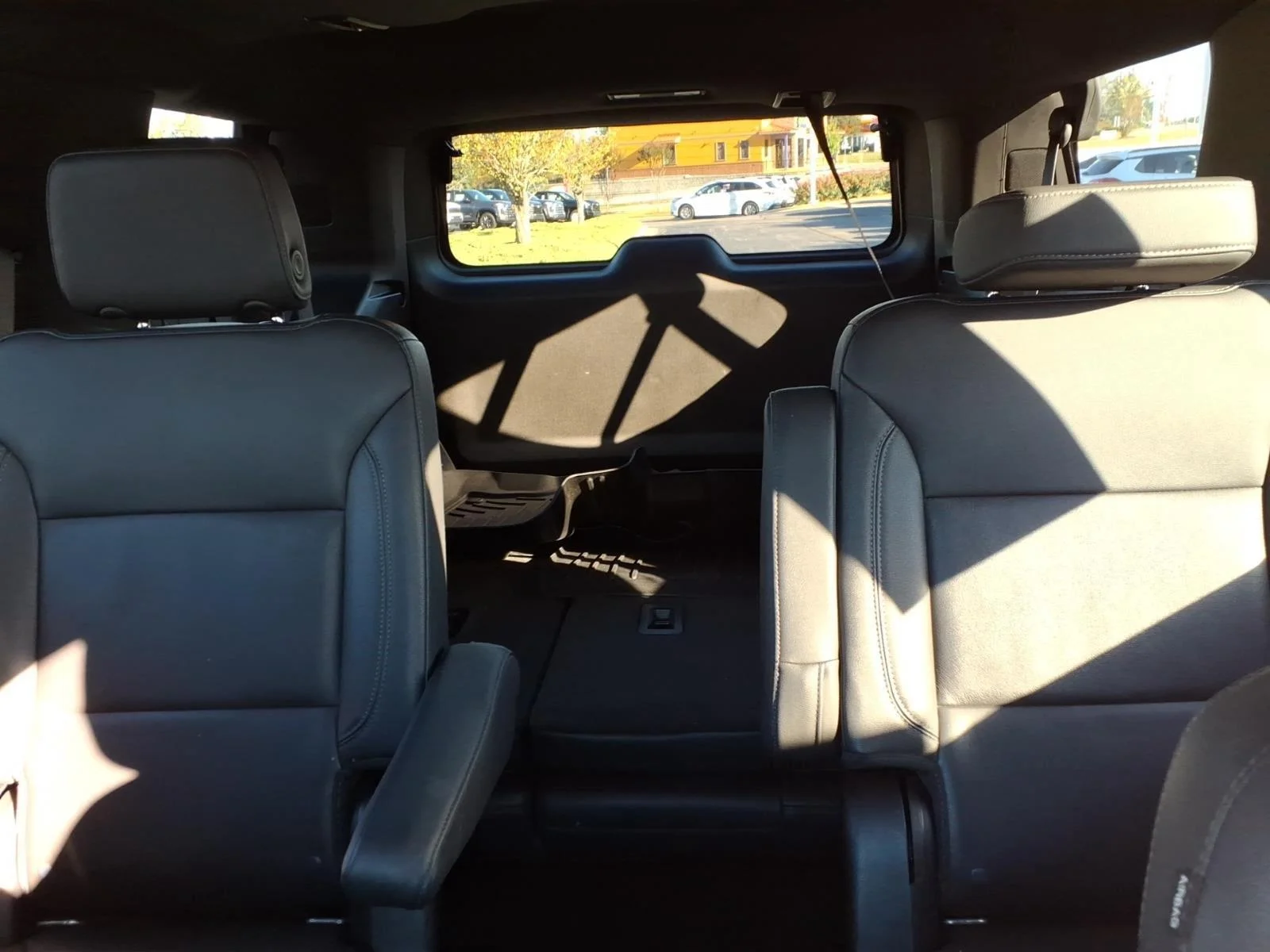 Used 2022 Empire Beige Metallic Chevrolet Z71 image 25