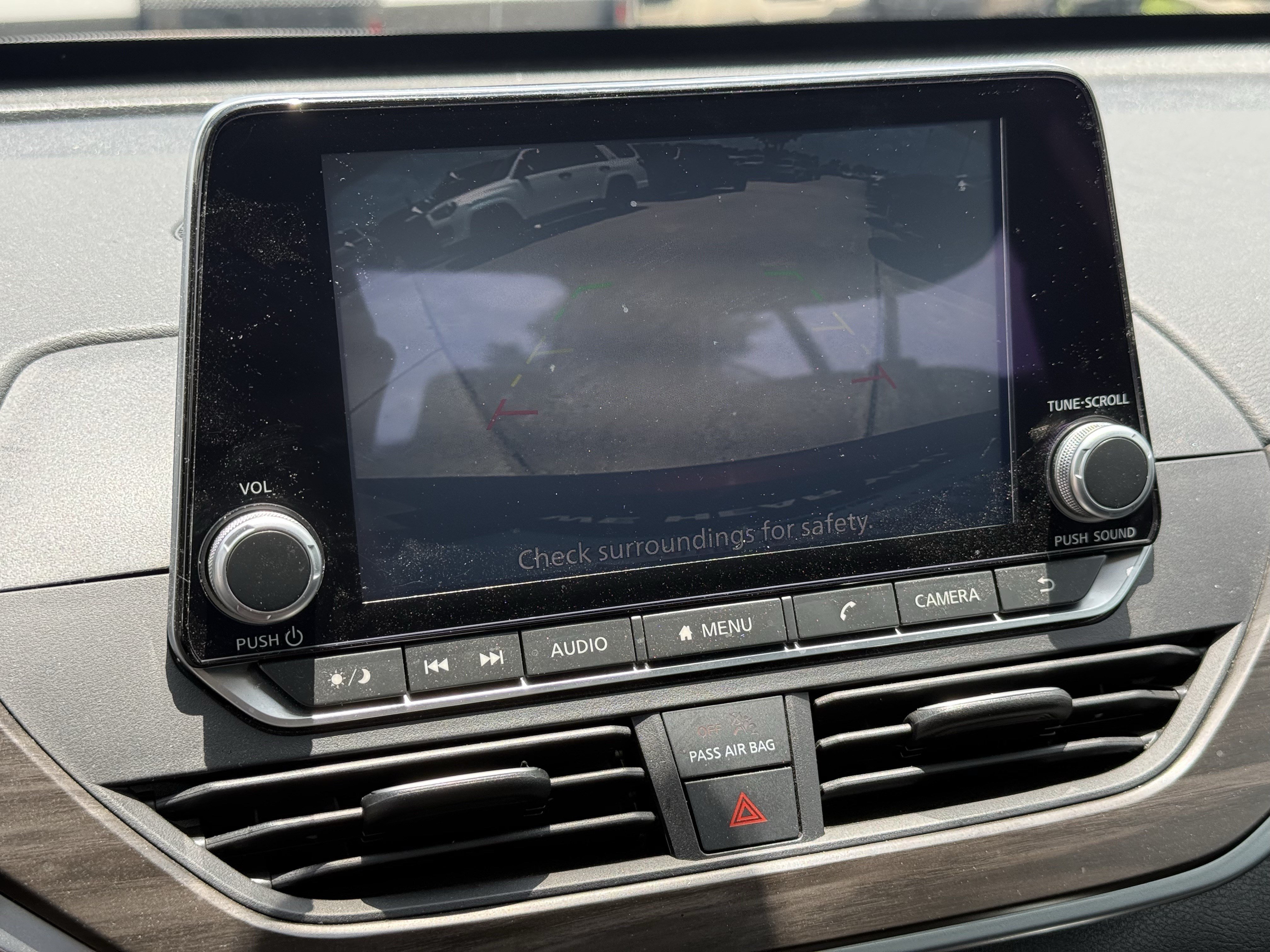 Used 2025 Garnet Pearl Metallic Nissan  image 21