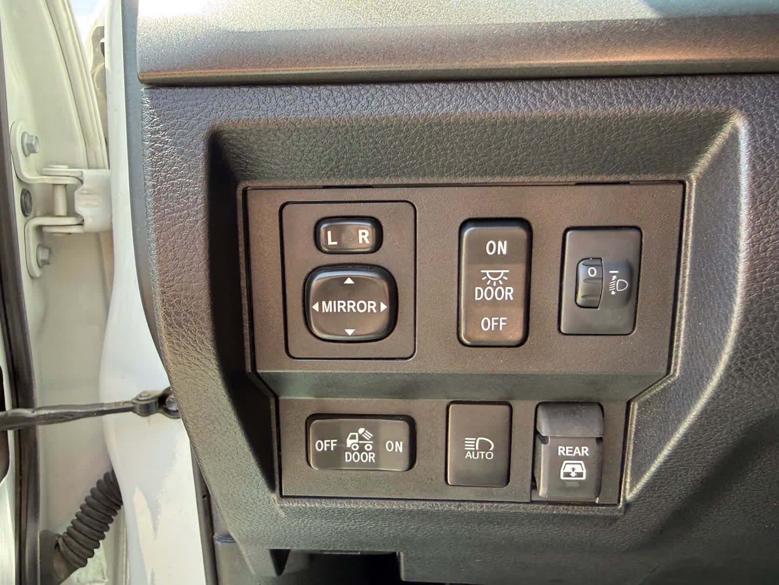 Used 2021 Super White Toyota SR5 image 20
