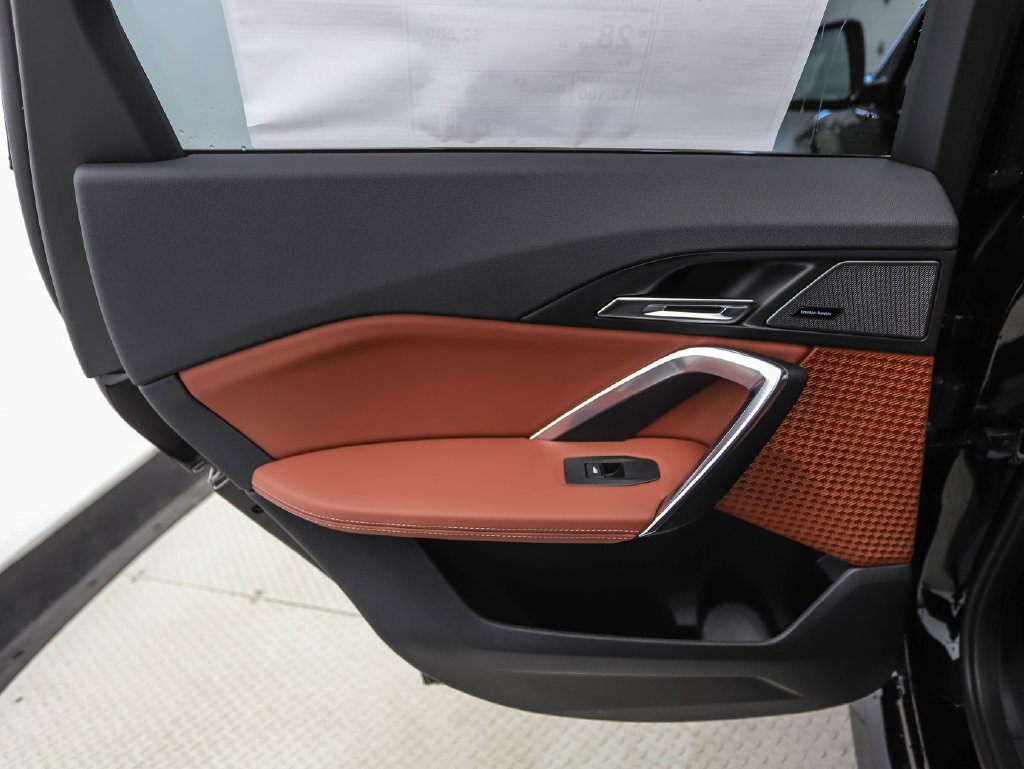 New 2027 Black Sapphire Metallic BMW xDrive28i image 20