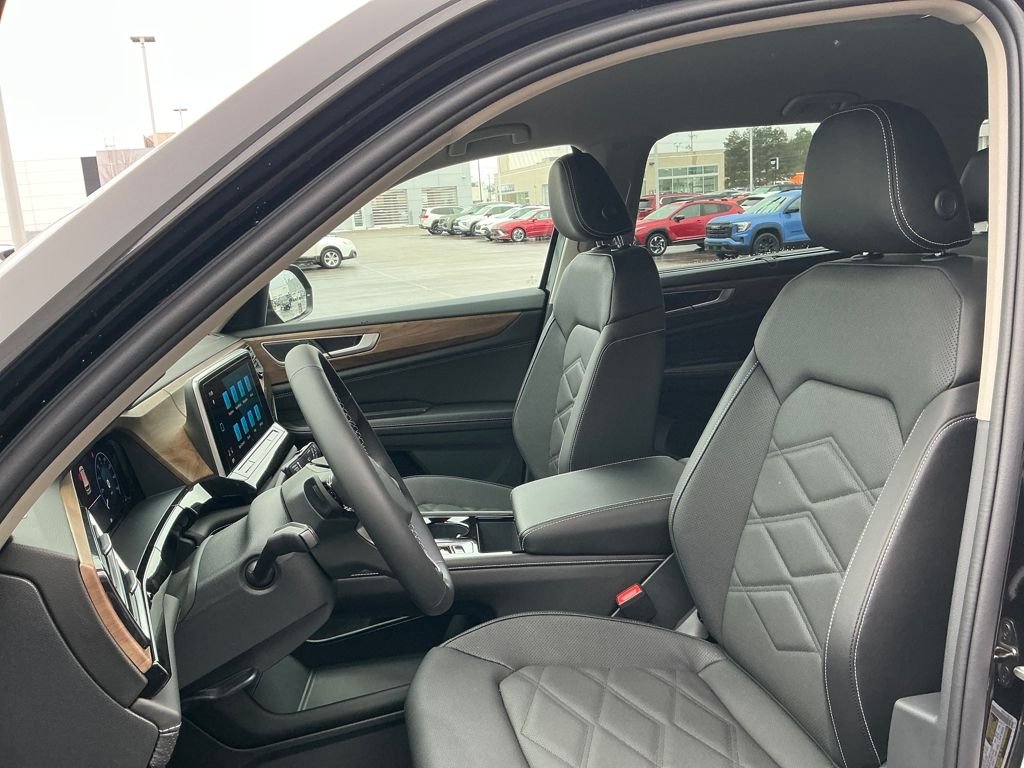 2026 Volkswagen Atlas SE w/Tech - Photo 9