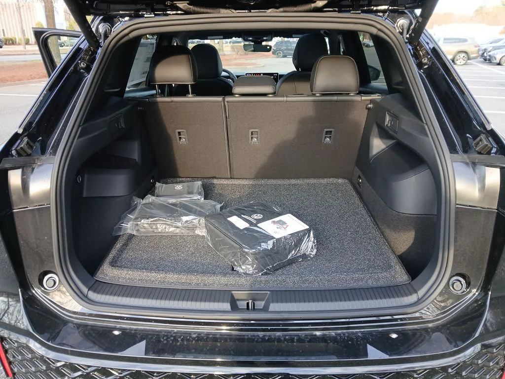New 2026 Black Volkswagen 2.0T SE R-Line Black image 22