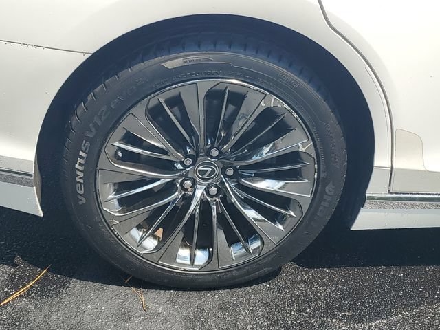Used 2018 White Lexus LS 500 image 7