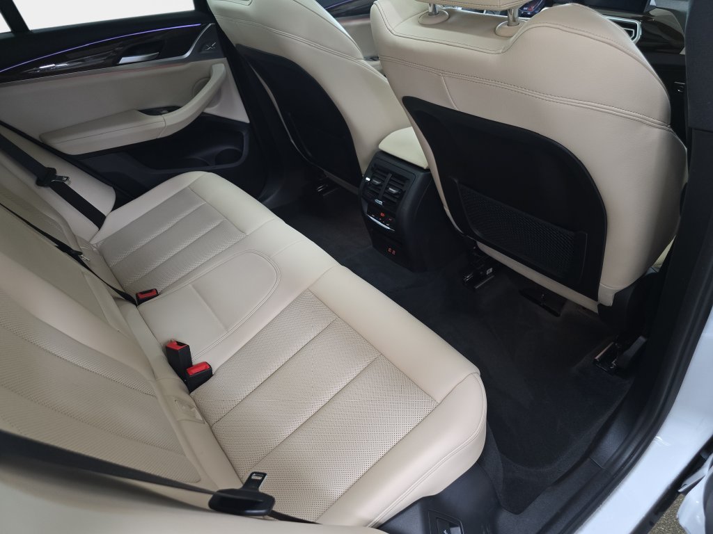 Certified Used 2023 Mineral White Metallic BMW xDrive30i image 16
