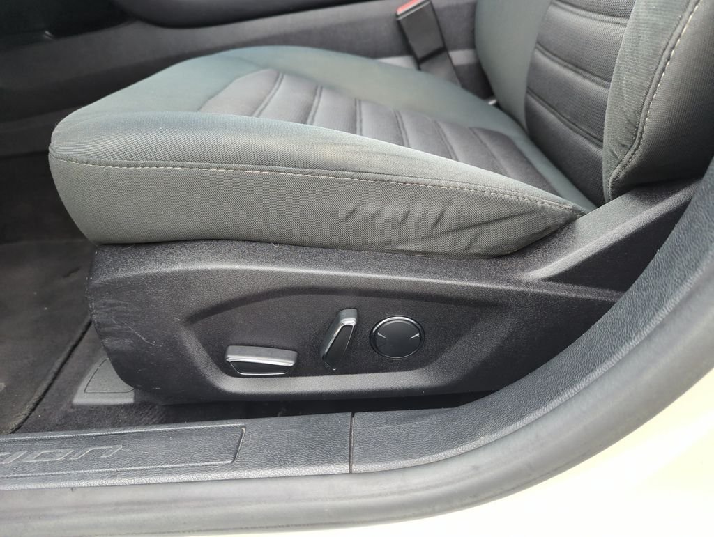 Used 2017 Gold Ford SE image 12