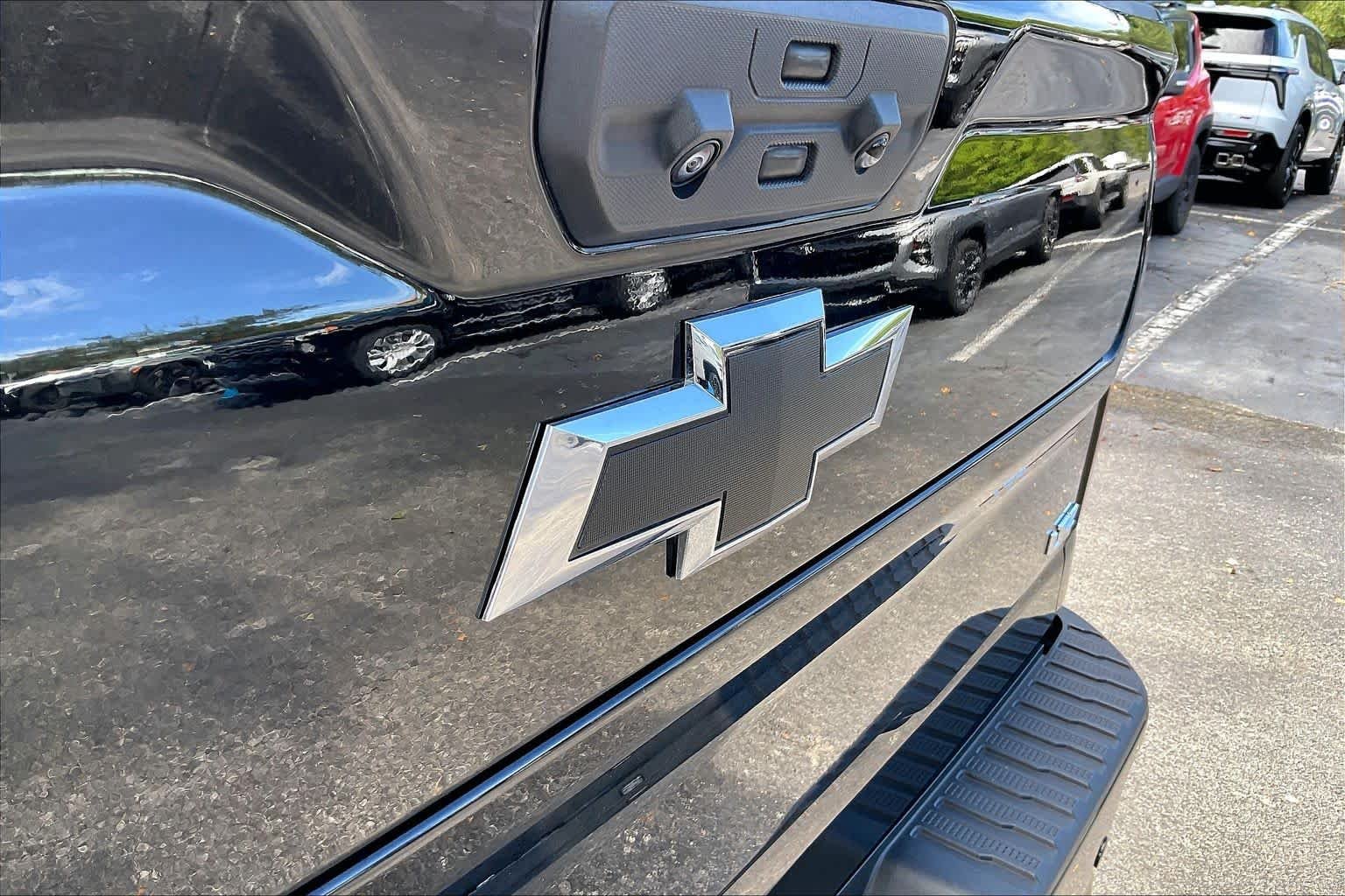 2025 Chevrolet Silverado 2500HD LTZ - Photo 9