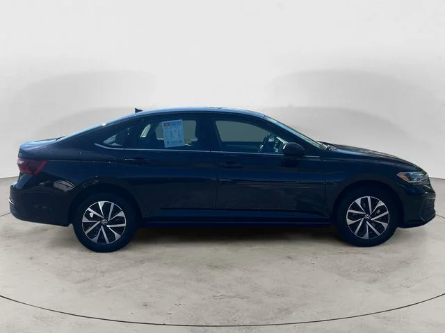 Used 2024 Black Volkswagen 1.5T S image 6