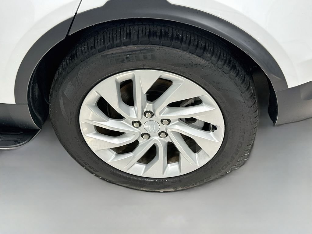 Used 2025 White Land Rover S image 34