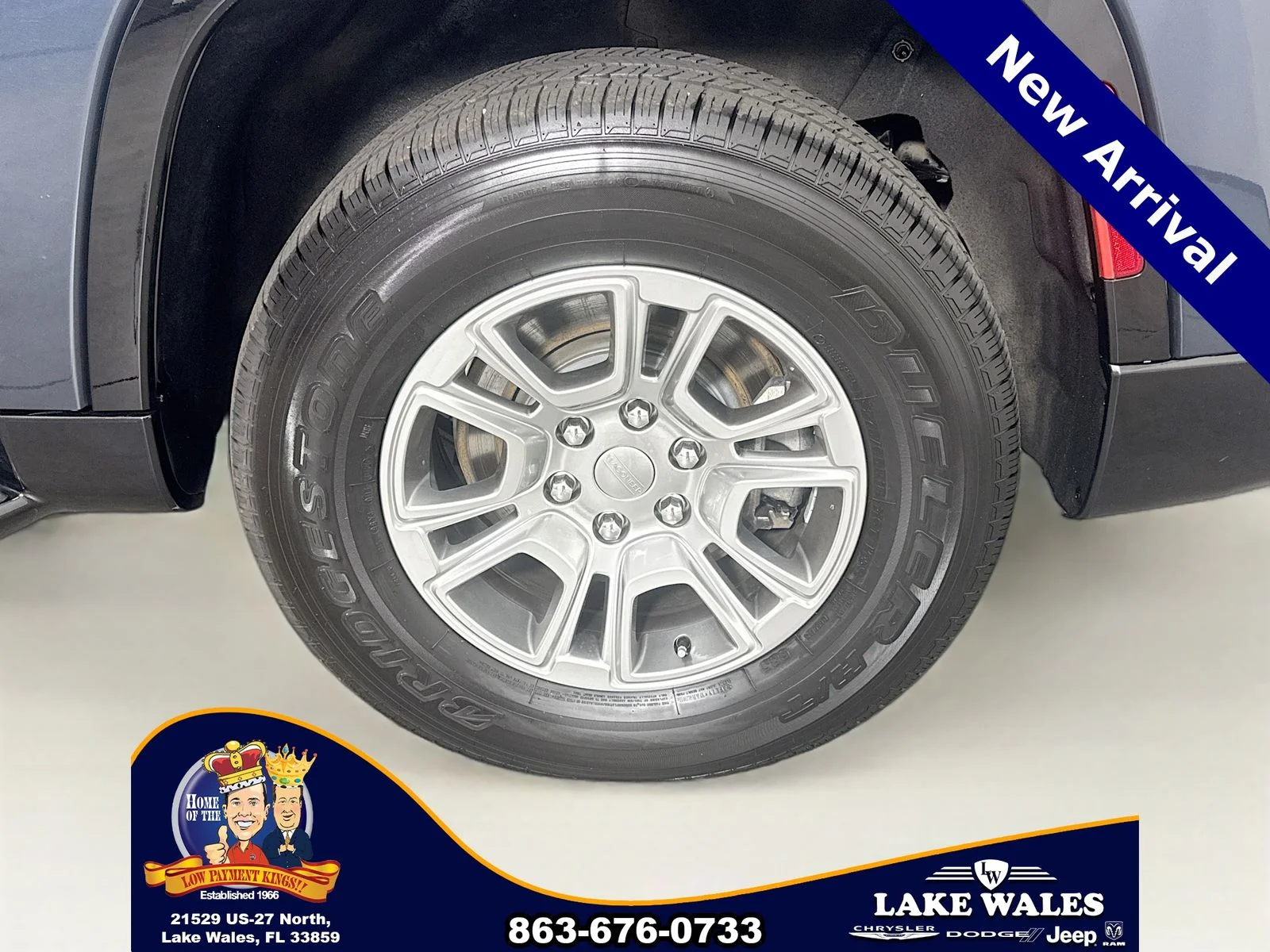 Certified Used 2024 Gray Jeep Base image 33