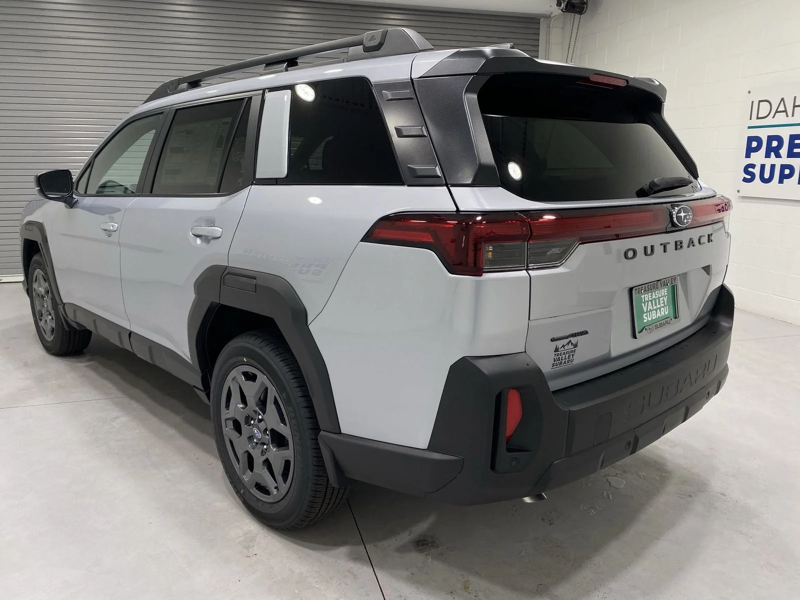 New 2026 ICE SILVER METALLIC Subaru Premium image 6