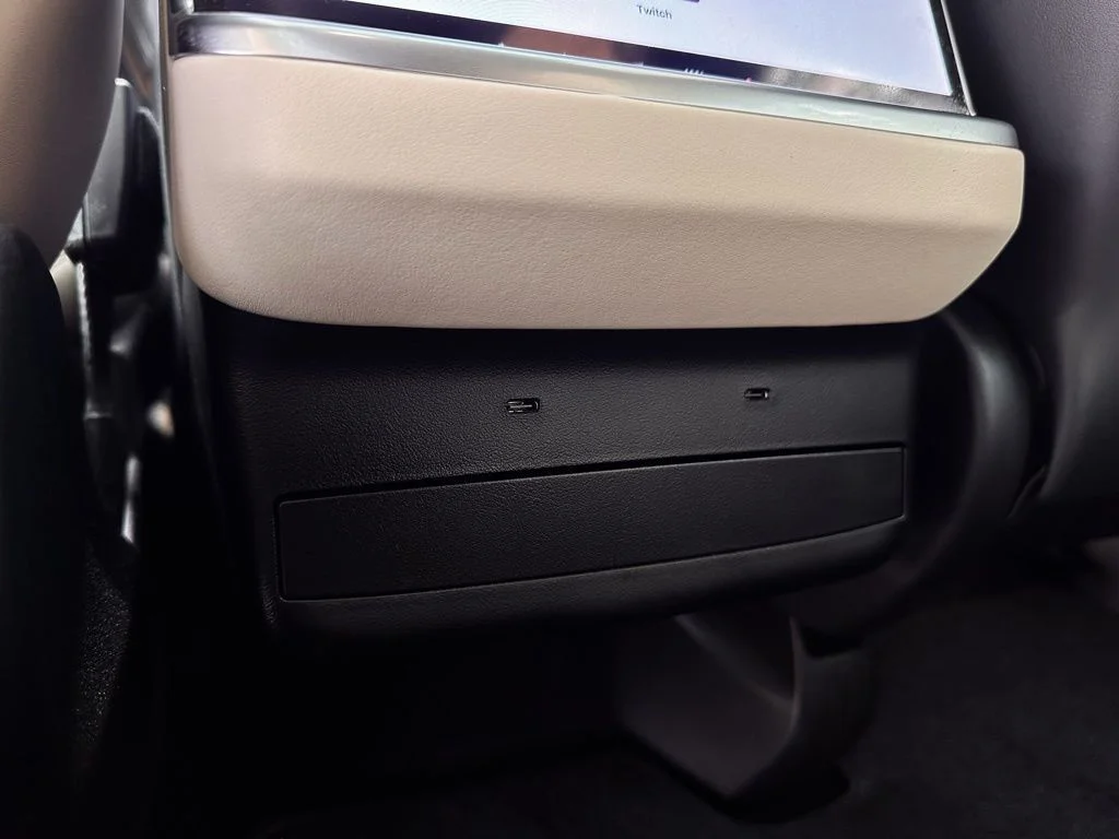 Used 2023 White Tesla Base image 21