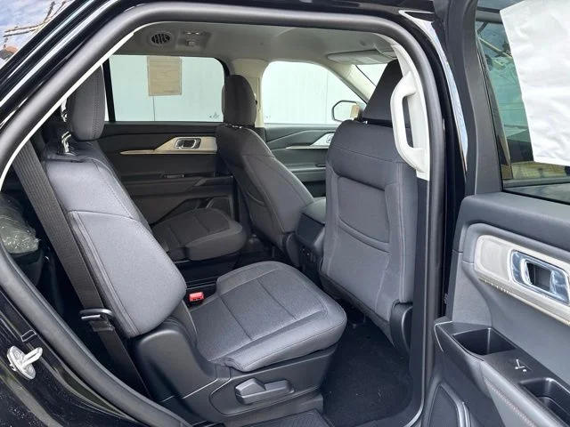 New 2026 Agate Black Metallic Ford Active image 40