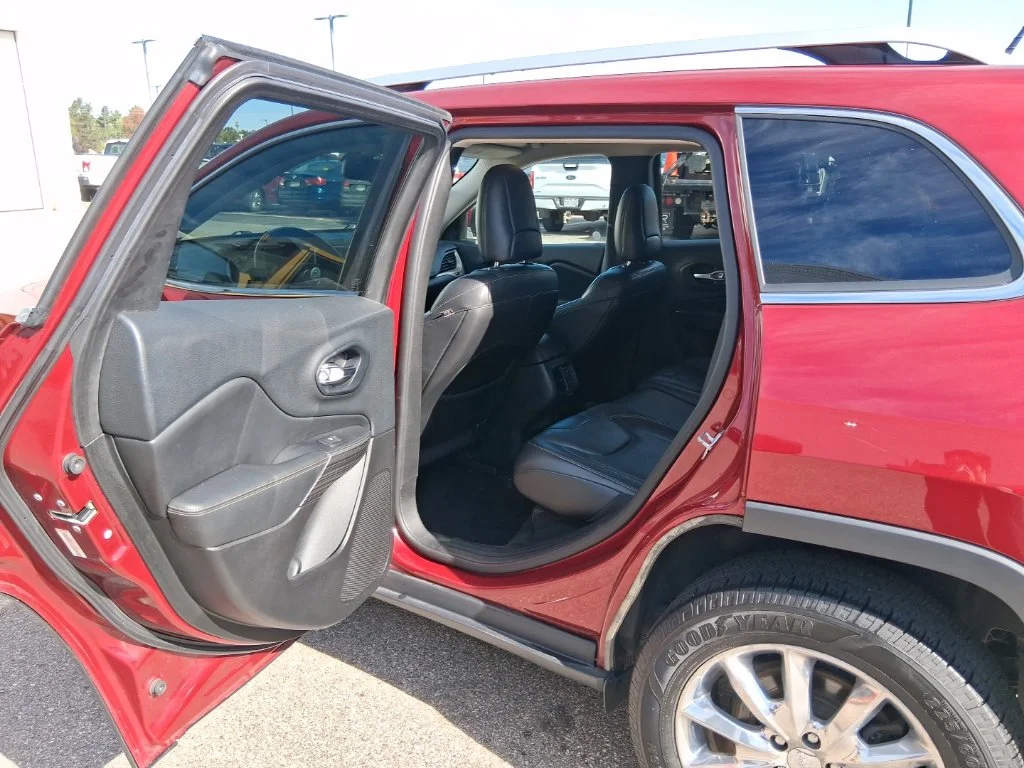 Used 2015 Deep Cherry Red Crystal Pearlcoat Jeep Limited image 26