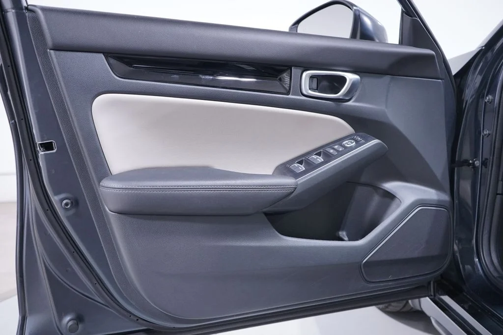 Used 2023 Meteorite Gray Metallic Honda Sport Touring image 21
