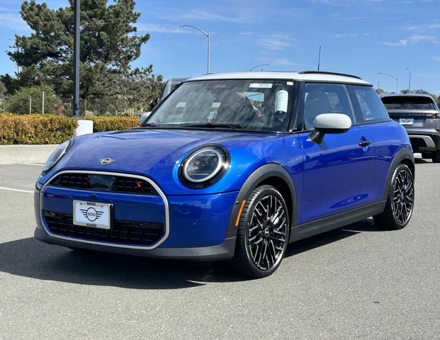 2026 MINI 2 Door Iconic