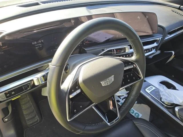 Used 2024 Crystal White Tricoat Cadillac Tech image 5