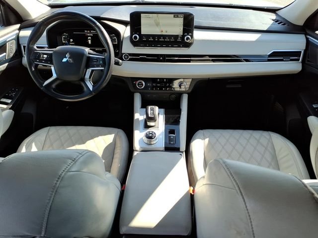 Used 2022  Mitsubishi SEL image 25