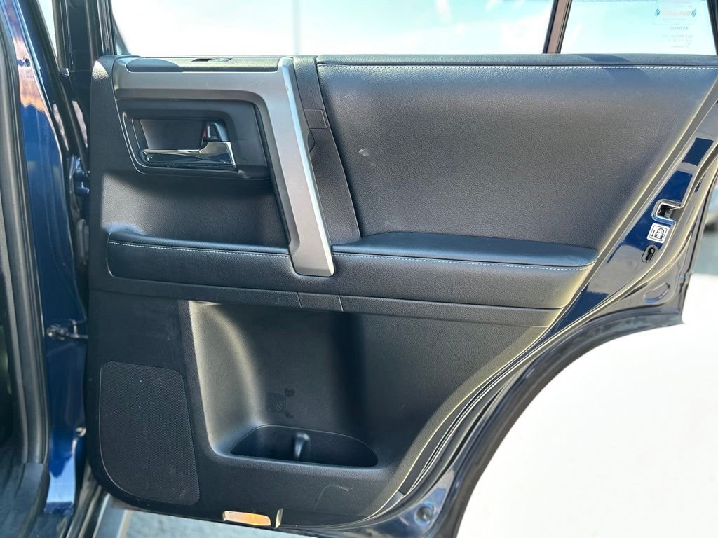 Used 2019 Nautical Blue Metallic Toyota SR5 image 21