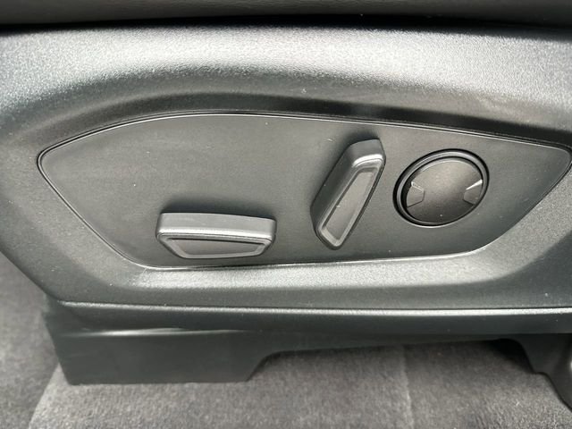 Used 2023 Black Ford XLT image 12