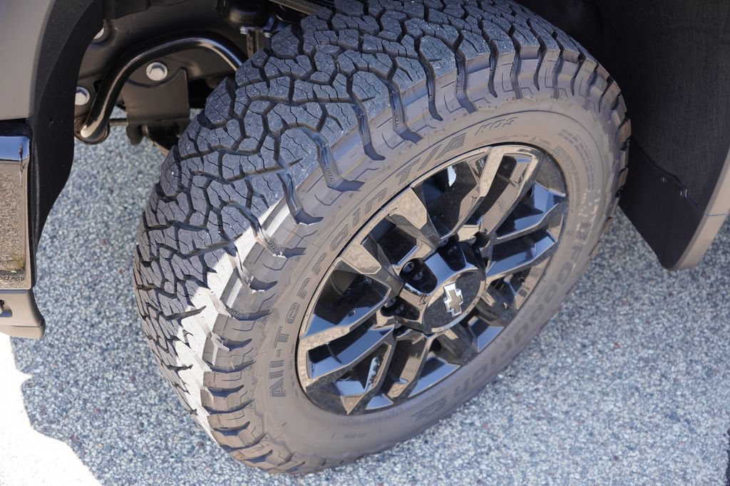 2026 Chevrolet Silverado 3500 HD LTZ - Photo 9