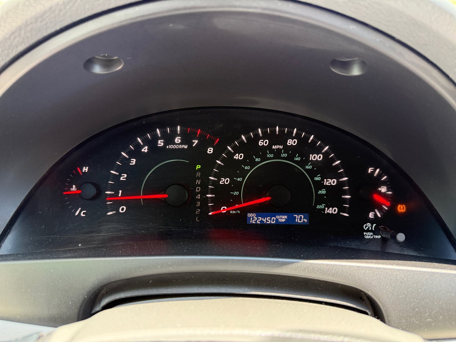 Used 2009 Silver Toyota LE image 11
