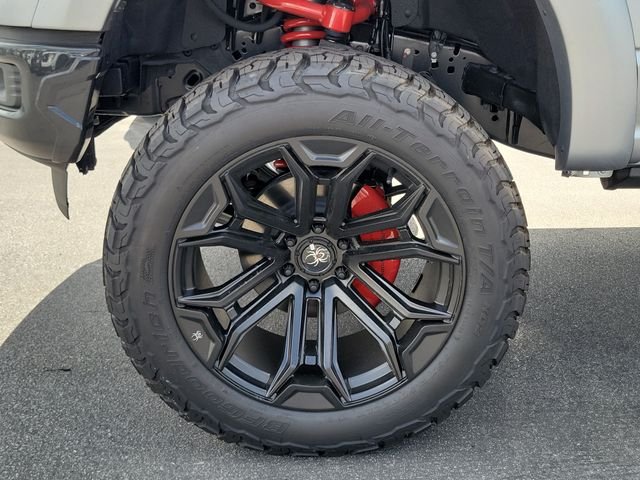 New 2026 Agate Black Metallic Ford XLT image 32