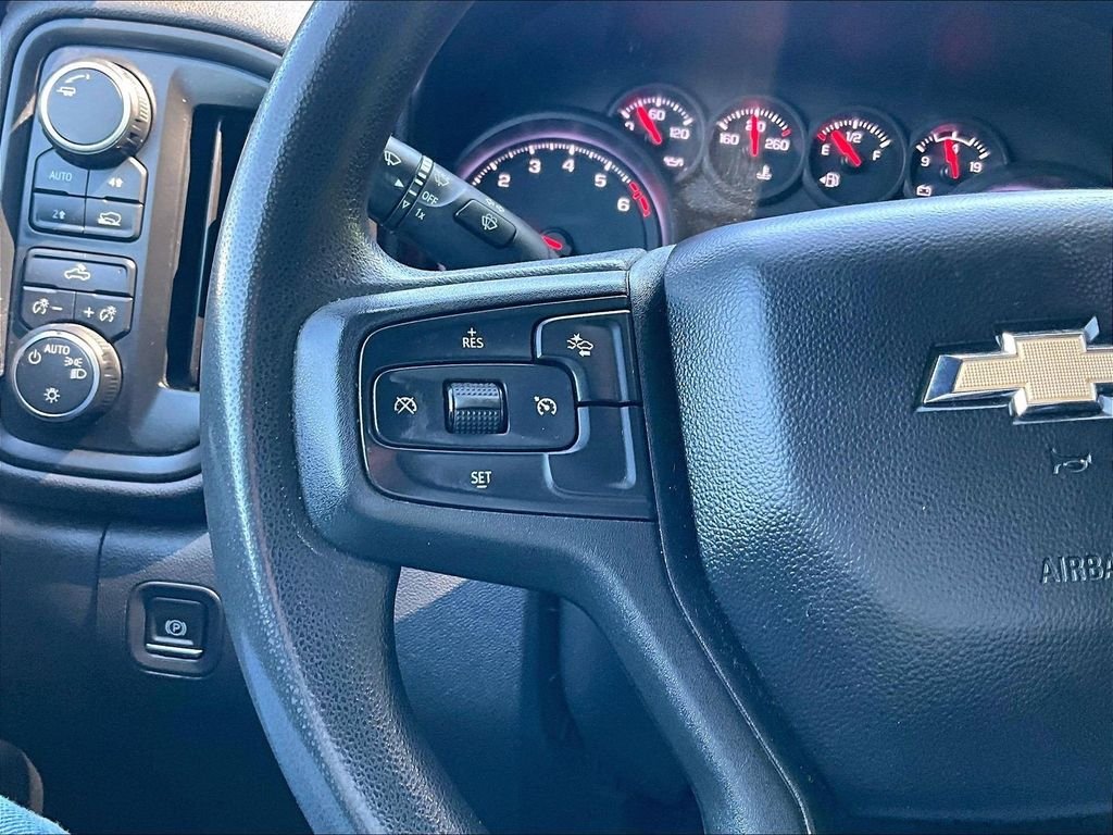 Used 2023 White Chevrolet Custom image 23