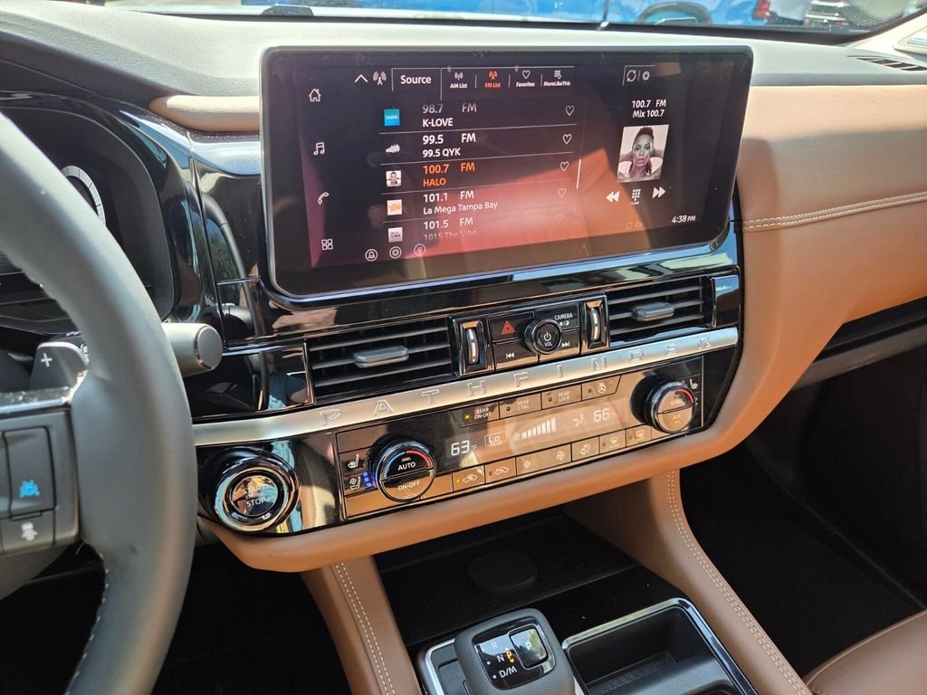 Used 2026 Gray Nissan Platinum image 25