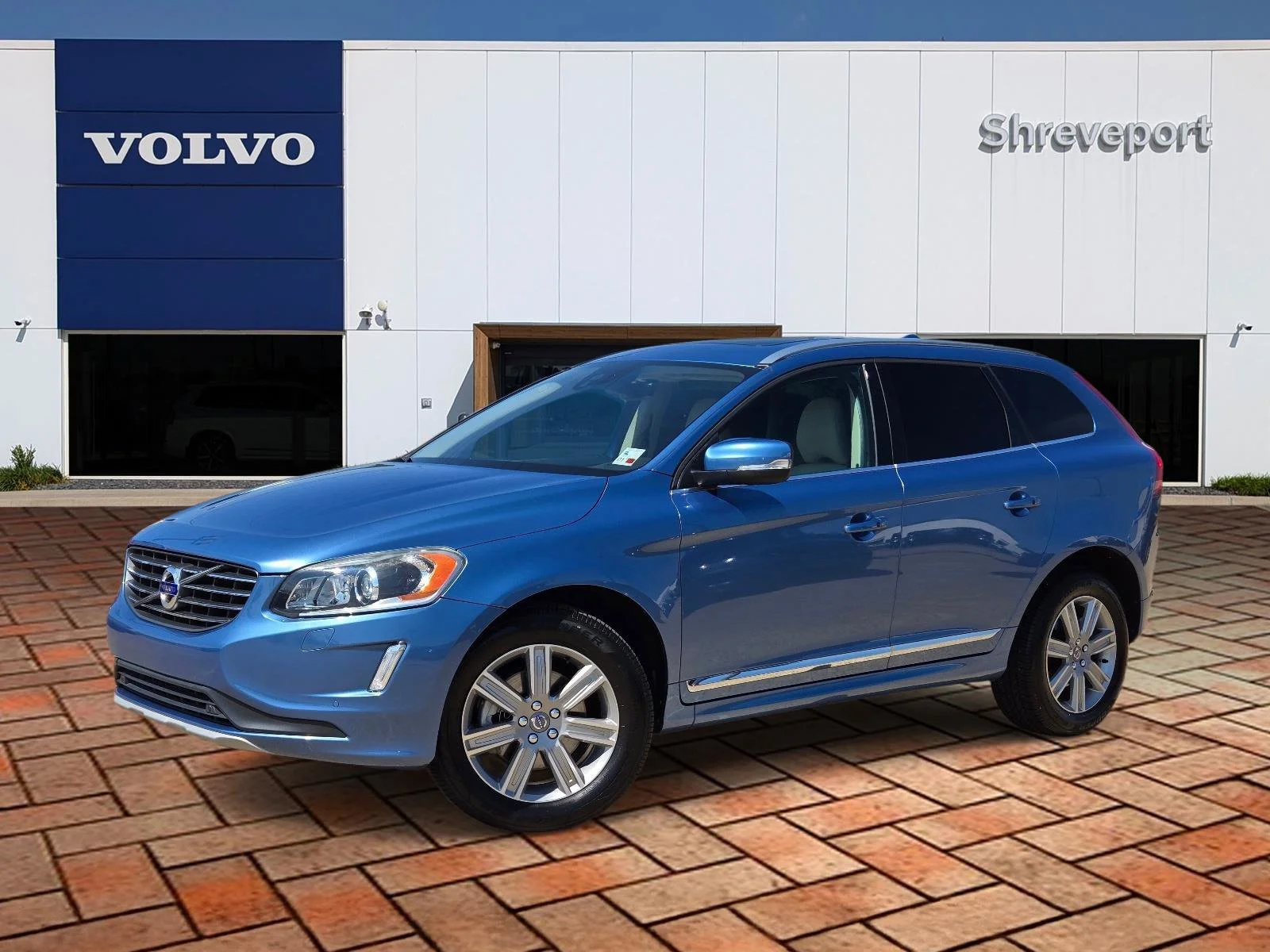 2017 Volvo XC60 T5 Inscription's photo
