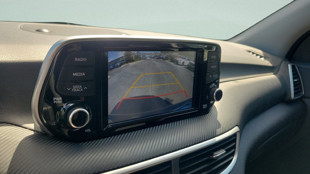 Used 2019 Blue Hyundai SE image 17
