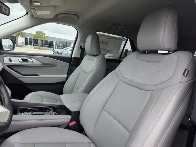 New 2026 Vapor Blue Metallic Ford Active image 13