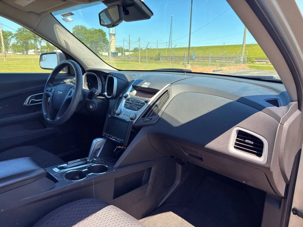 Used 2013 Gold Chevrolet LS image 27