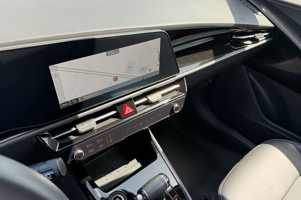 Used 2025 White Kia EX image 18