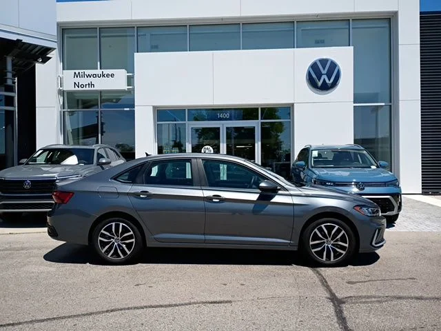 2025 Volkswagen Jetta 1.5T SE Auto SULEV's photo