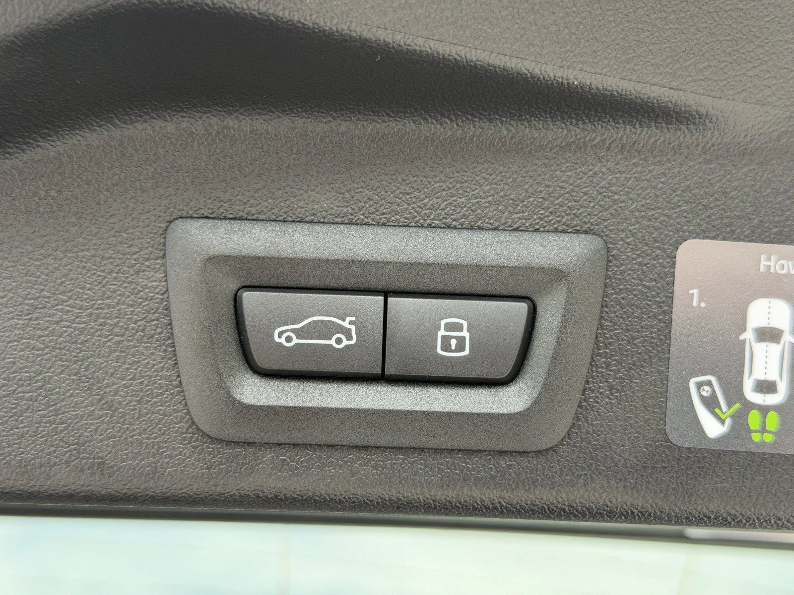New 2026 Mineral White Metallic BMW sDrive40i image 13