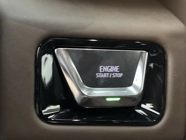 2027 GMC Yukon Denali Ultimate - Photo 17