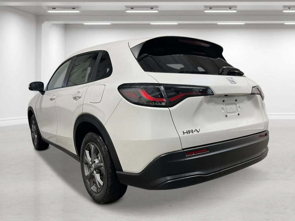 New 2027 Platinum White Pearl Honda LX image 3
