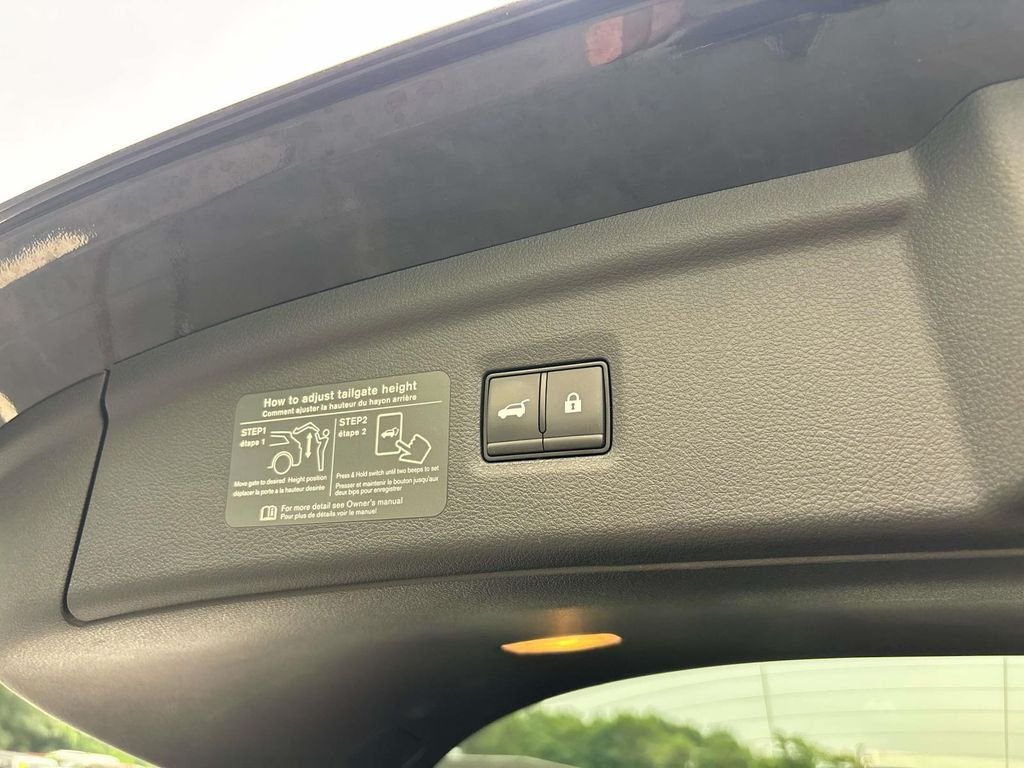 Certified Used 2025 Black INFINITI LUXE image 17