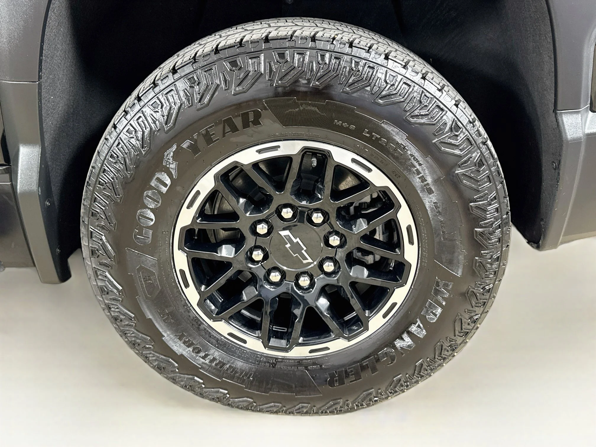 Used 2026 Black Chevrolet Trail Boss - Max Range image 32
