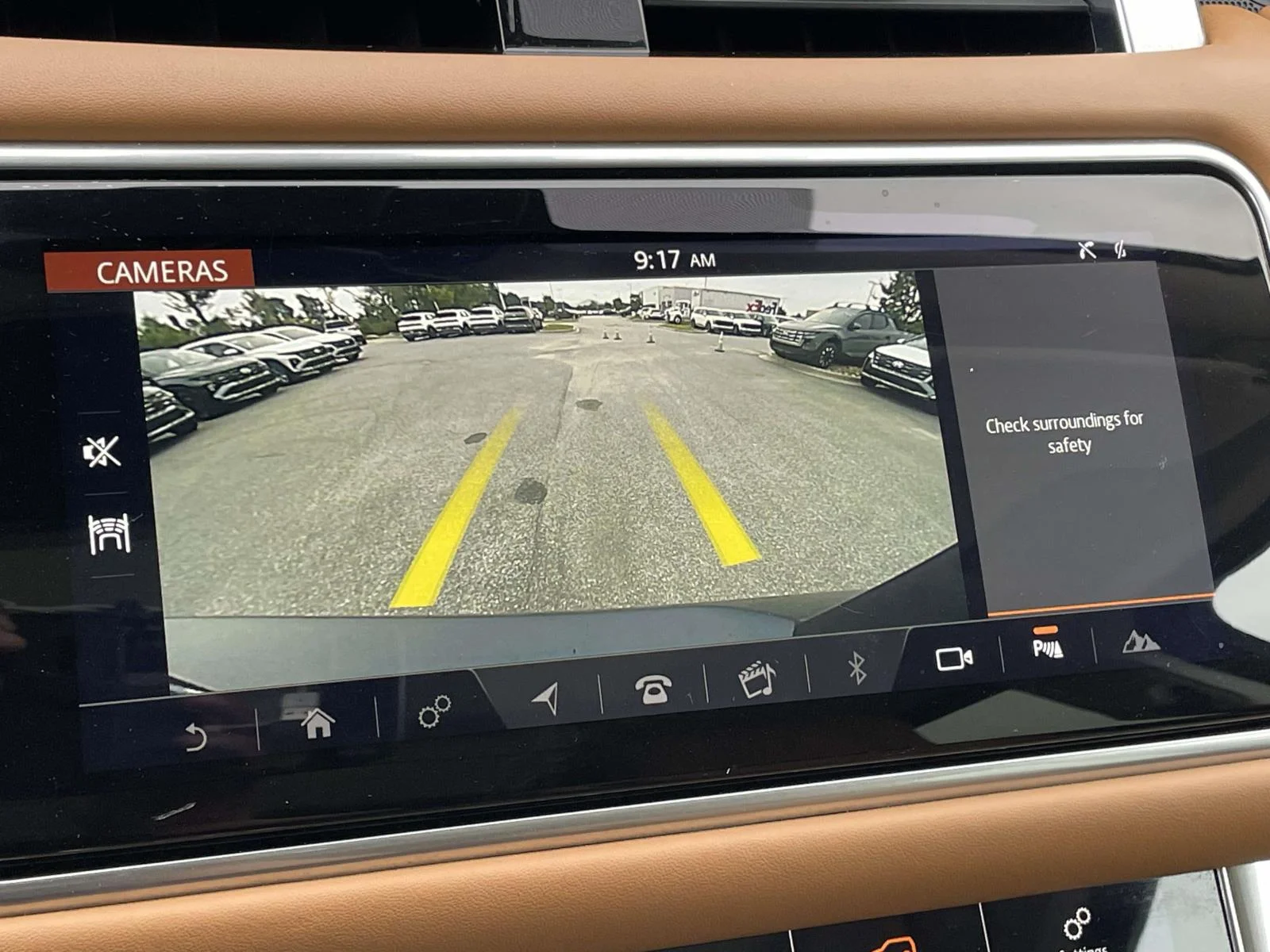 Used 2020 Portofino Blue Metallic Land Rover HSE Dynamic image 19