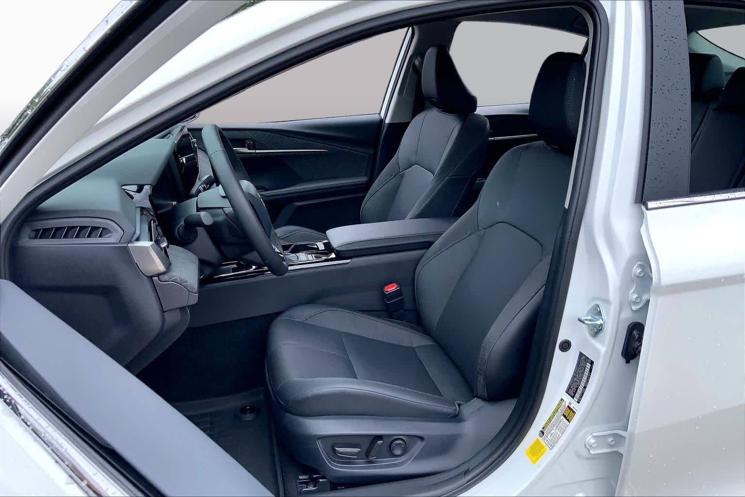 2026 Toyota Camry XLE - Photo 8