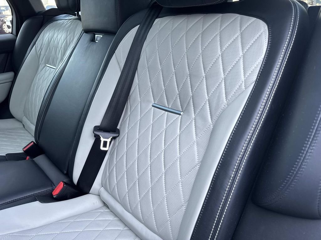 Used 2019 SVO PALETTE WHITE Land Rover SVAutobiography image 15