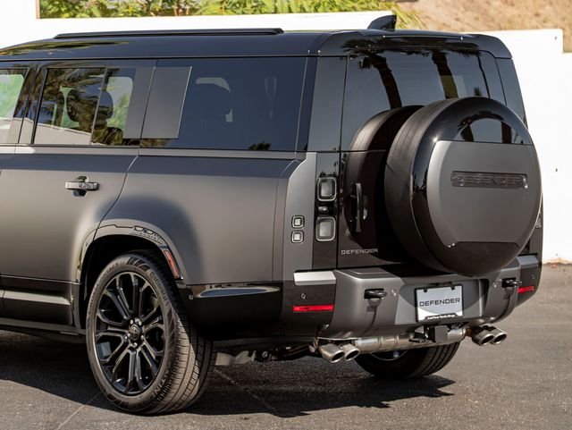 New 2026 Carpathian Grey Land Rover V8 image 10