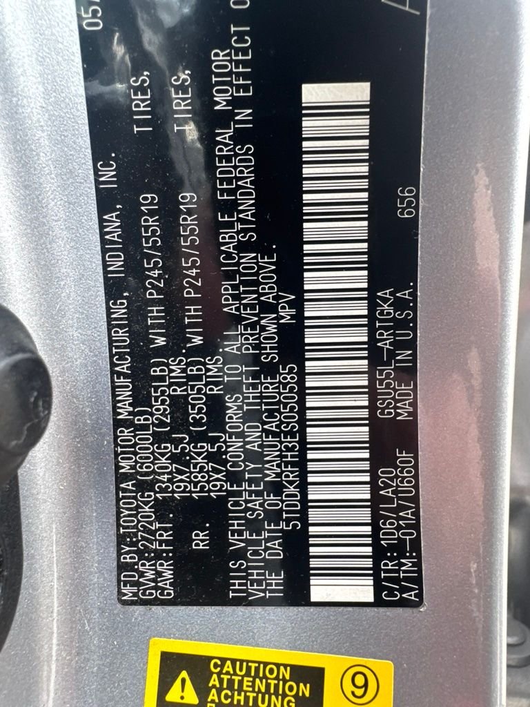 Used 2014 Silver Toyota Limited image 3