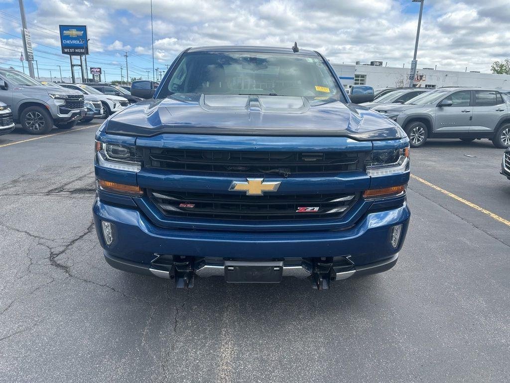 Used 2019 Deep Ocean Blue Chevrolet LT image 5