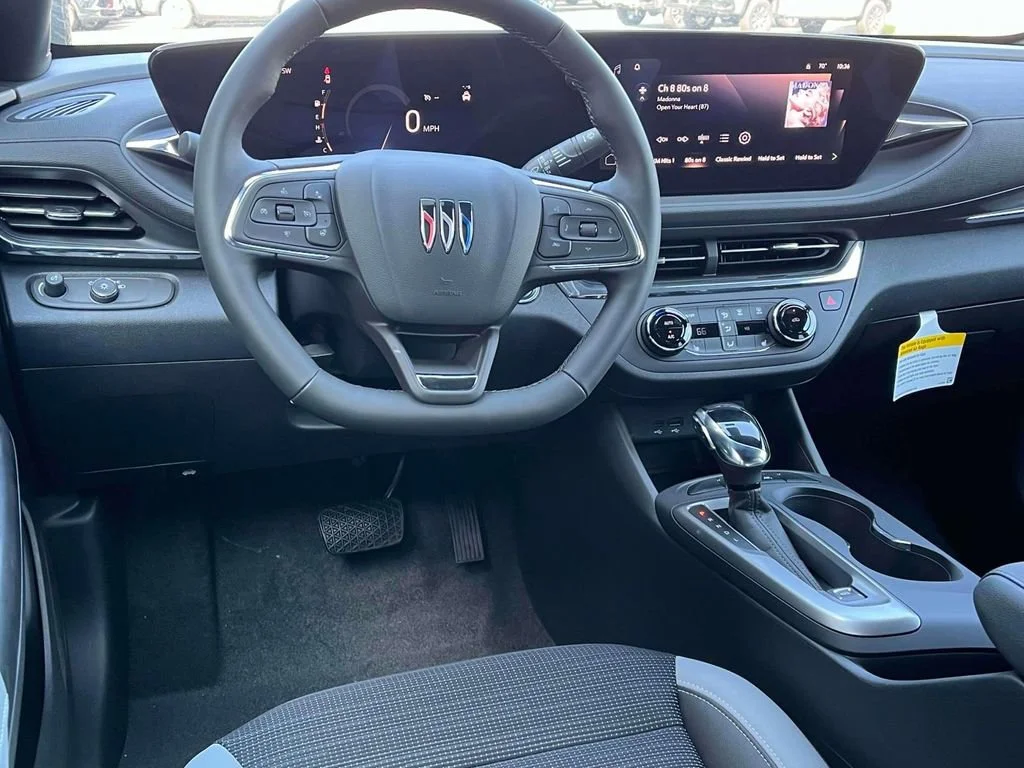 2025 Buick Envista Preferred - Photo 12