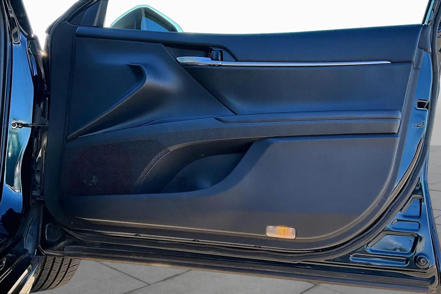 Used 2019 Galactic Aqua Mica Toyota SE image 19